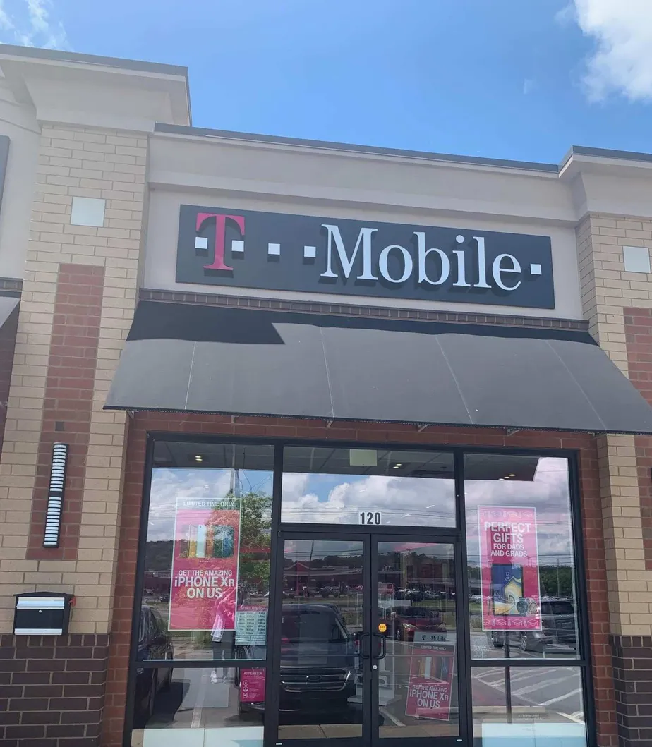  Exterior photo of T-Mobile store at Sam Ridley & Old Nashville 3, Smyrna, TN 