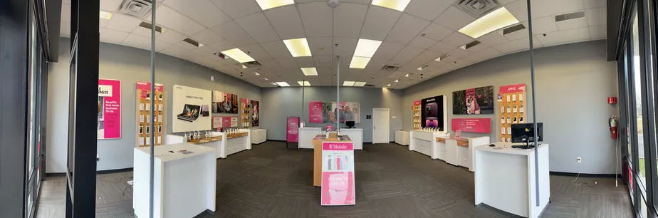  Interior photo of T-Mobile Store at Mall & North, Alexandria, LA 