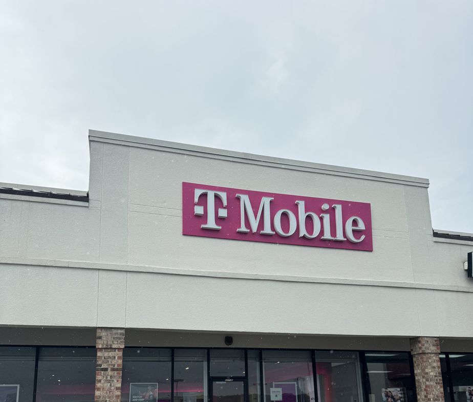 Exterior photo of T-Mobile Store at North Rivers, North Charleston, SC