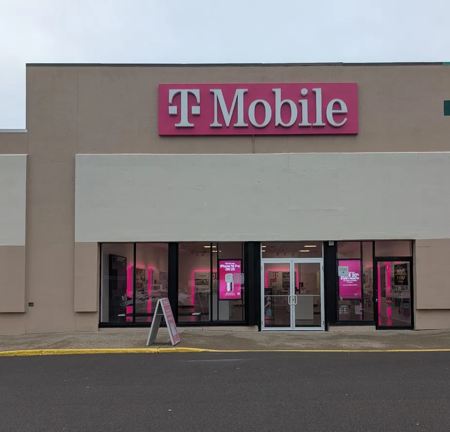  Exterior photo of T-Mobile Store at Bath Plaza, Bath, NY 