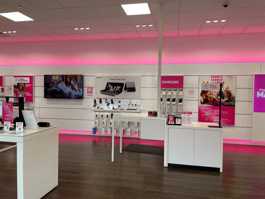  Interior photo of T-Mobile Store at Vernor Highway & Dragoon St, Detroit, MI 
