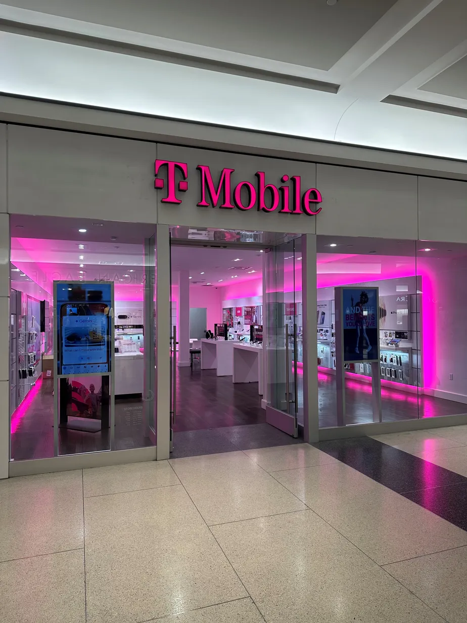  Exterior photo of T-Mobile Store at South Hills Village, Pittsburgh, PA 