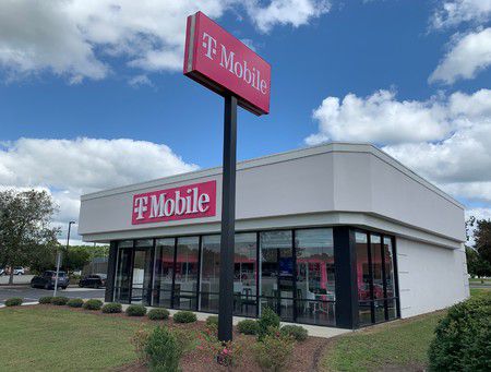 Exterior photo of T-Mobile Store at Carolina Ave & W 15th St, Washington, NC