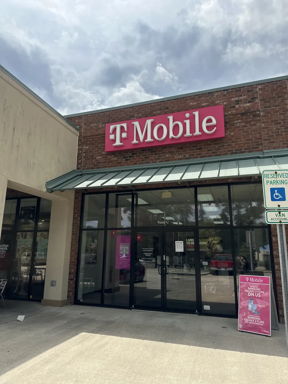  Exterior photo of T-Mobile Store at Hwy 21 Market Place, Covington, LA 