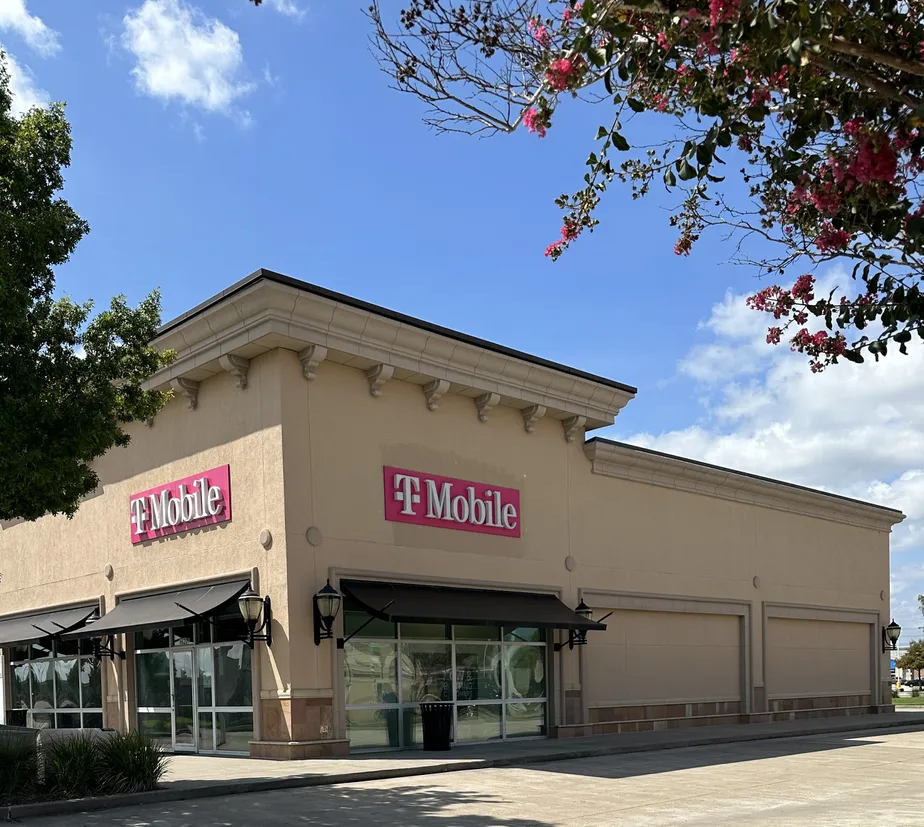 Exterior photo of T-Mobile Store at W Grand Pkwy & Bellaire Blvd, Richmond, TX