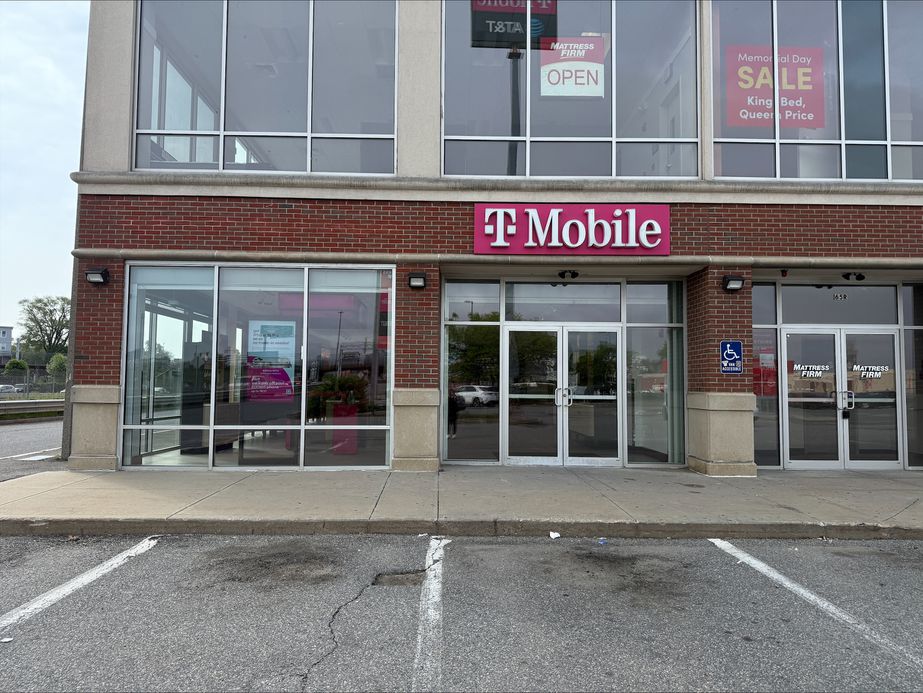 Exterior photo of T-Mobile Store at South Bay, Dorchester, MA