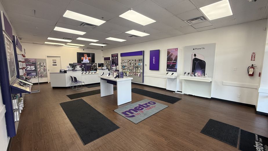 Metro by T-Mobile 808 Main St - 808 Main St