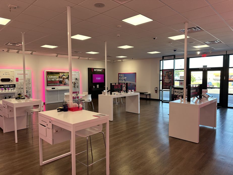 Interior photo of T-Mobile Store at Smaltz & Shook, Auburn, IN