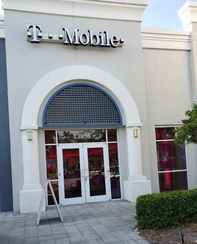 Exterior photo of T-Mobile store at Sunrise Blvd & Nw 136th Ave, Sunrise, FL