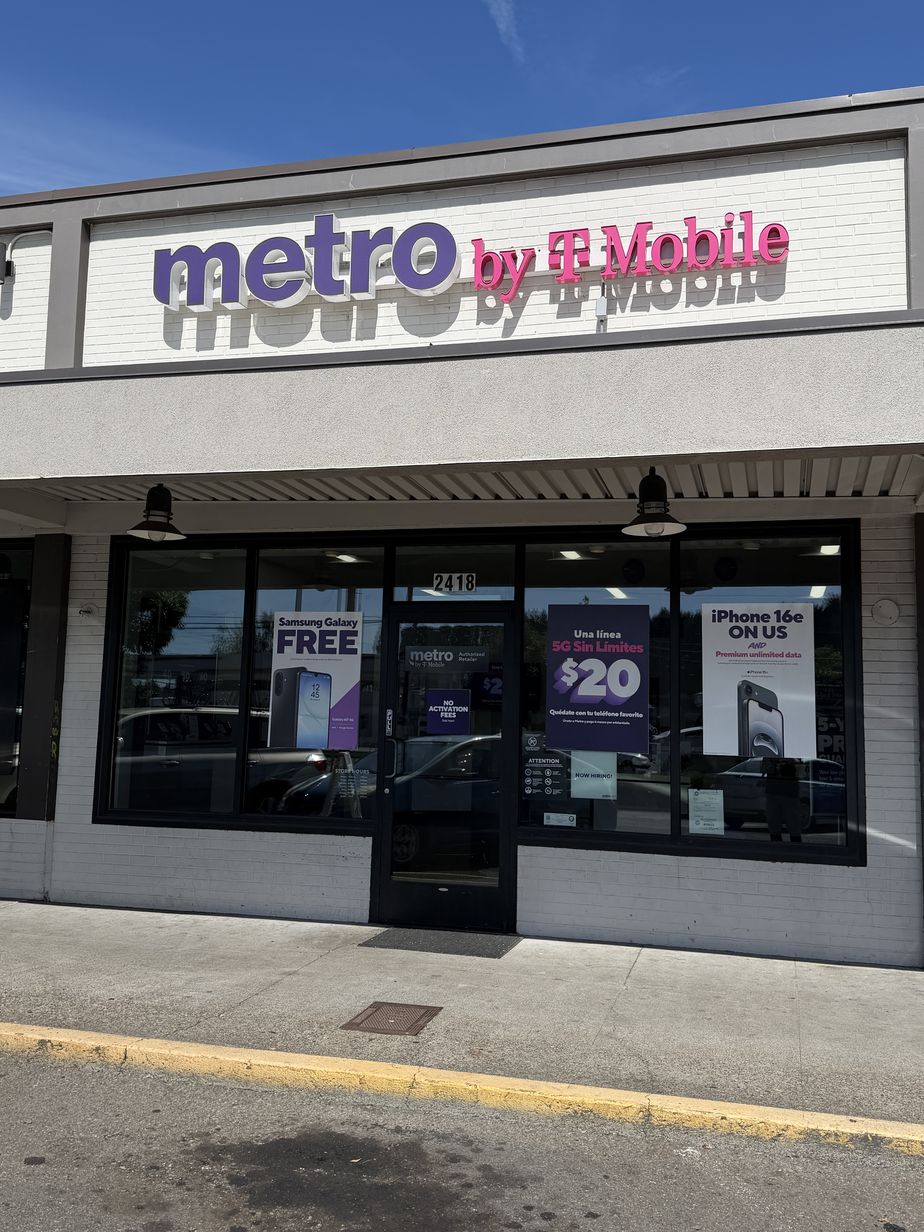 Metro by T-Mobile 2418 SE 182nd Ave - 2418 SE 182nd Ave