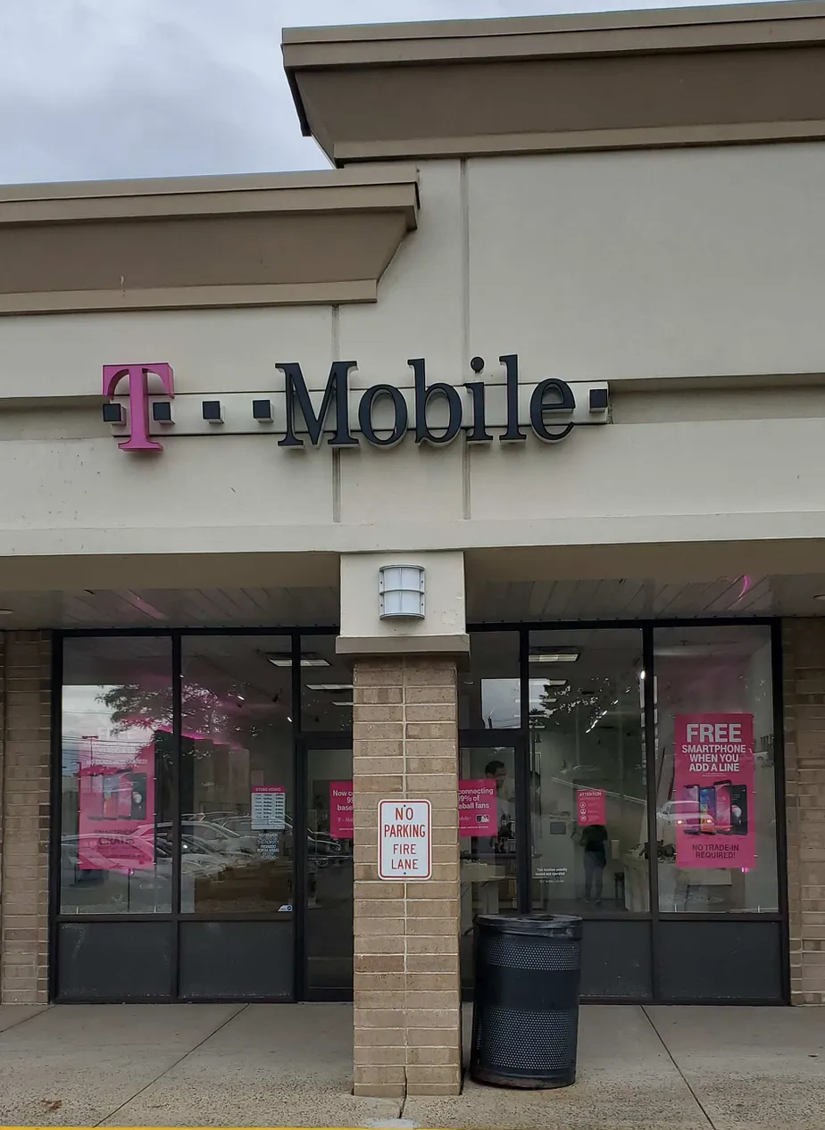Exterior photo of T-Mobile store at Barnum Ave & Longbrook Ave 3, Stratford, CT