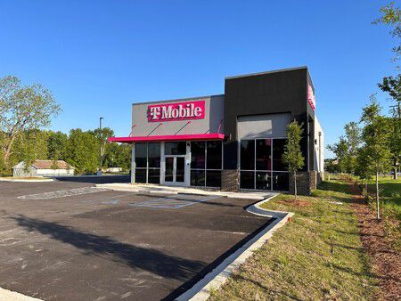 Exterior photo of T-Mobile Store at Town Center Crossing, Batesburg Leesville, SC