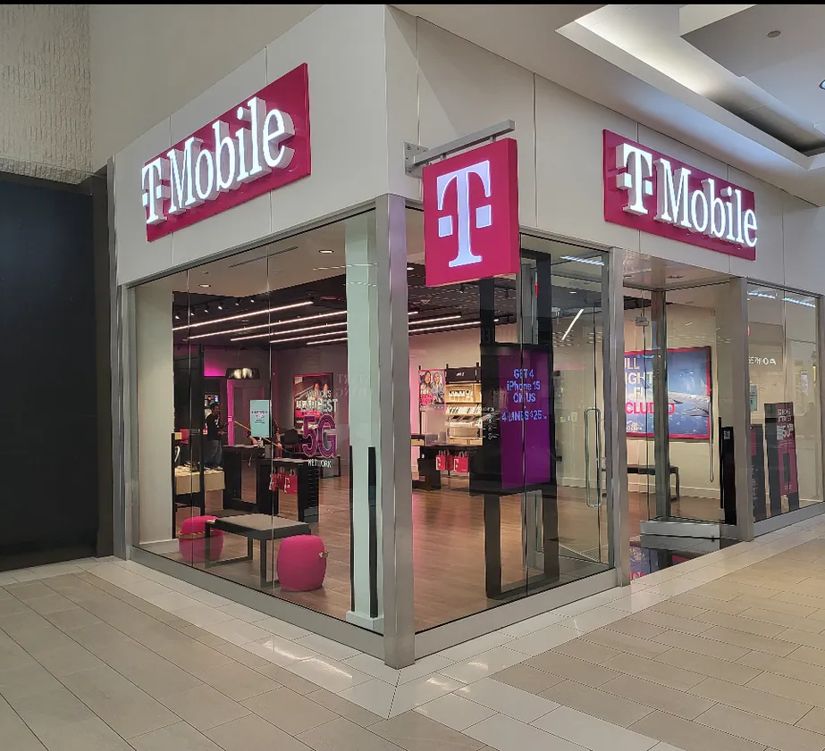 Foto del exterior de la tienda T-Mobile en Apache Mall, Rochester, MN