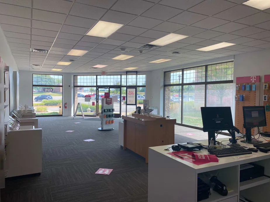  Interior photo of T-Mobile Store at Cherry Valley Ave SE & 94th St SE, Caledonia, MI 