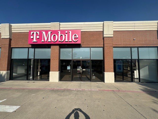 Exterior photo of T-Mobile Store at Preston Rd & W Park Blvd, Plano, TX