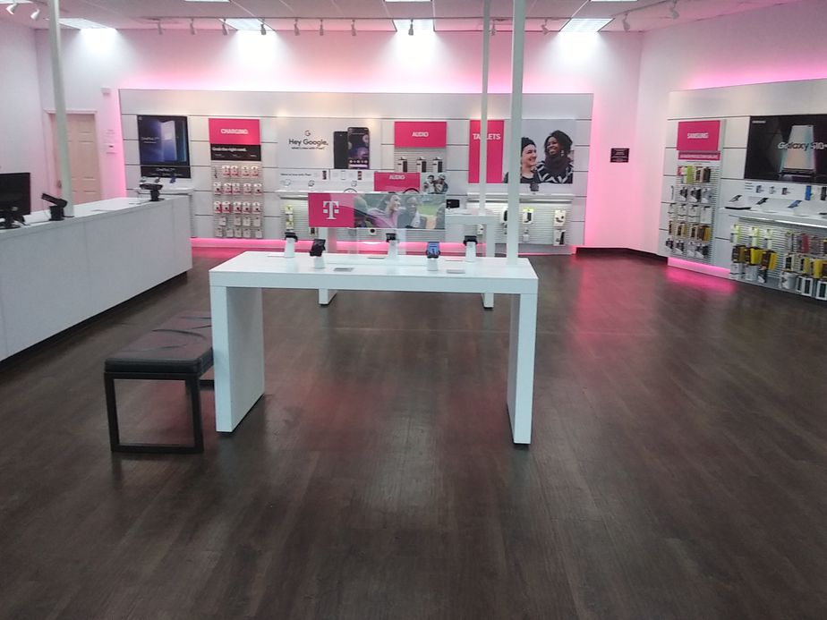 Interior photo of T-Mobile Store at Us-130 & Elizabeth St, Bordentown, NJ