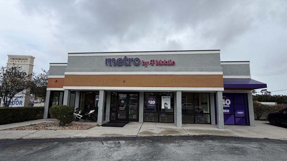 Metro by T-Mobile 6602 Lake Worth Rd - 6602 Lake Worth Rd 