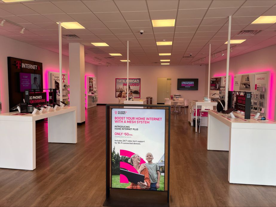 Interior photo of T-Mobile Store at Wards Corner, Norfolk, VA