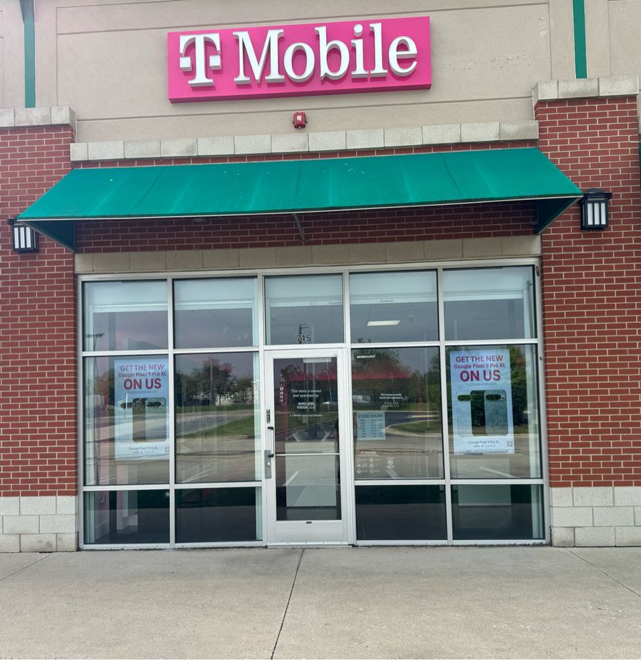 Exterior photo of T-Mobile Store at E Boughton & I-355, Bolingbrook, IL