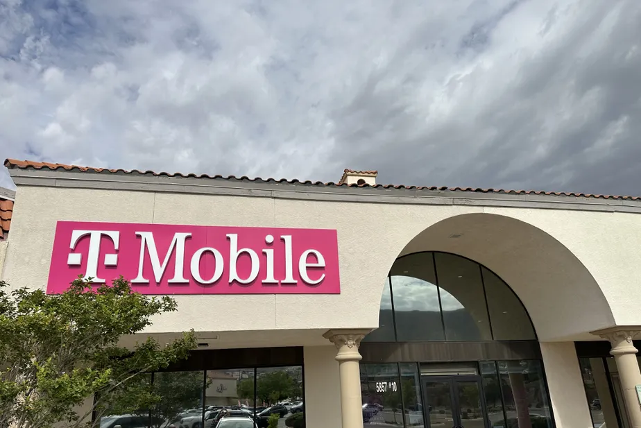 Exterior photo of T-Mobile Store at Century Plaza, El Paso, TX
