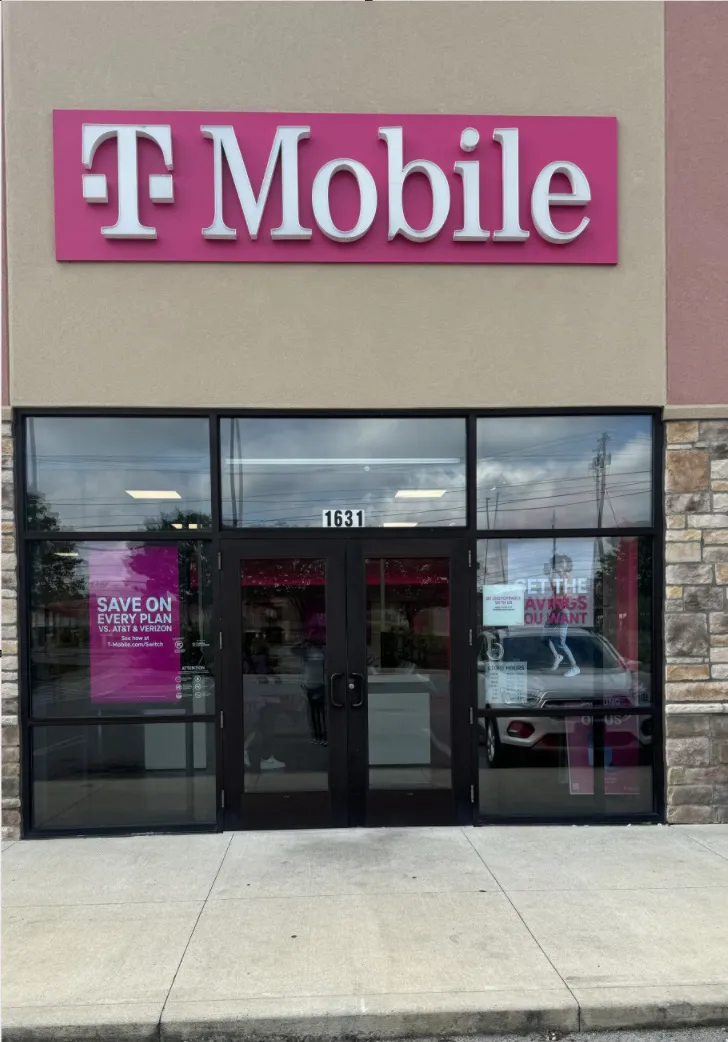  Exterior photo of T-Mobile Store at Morse Rd & Northland Rdg Blvd, Columbus, OH 