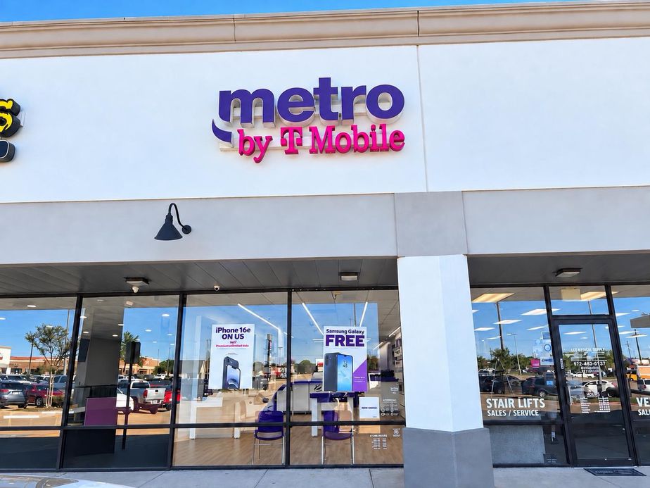Metro by T-Mobile 3506 Lakeview Pkwy - 3506 Lakeview Pkwy 