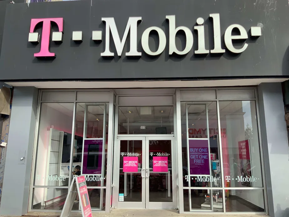 Exterior photo of T-Mobile store at 5th & 50th (brooklyn), Brooklyn, NY