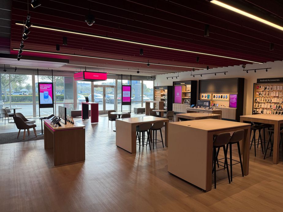  Interior photo of T-Mobile Store at NW 57th Ave & NW 176th St, Hialeah, FL 
