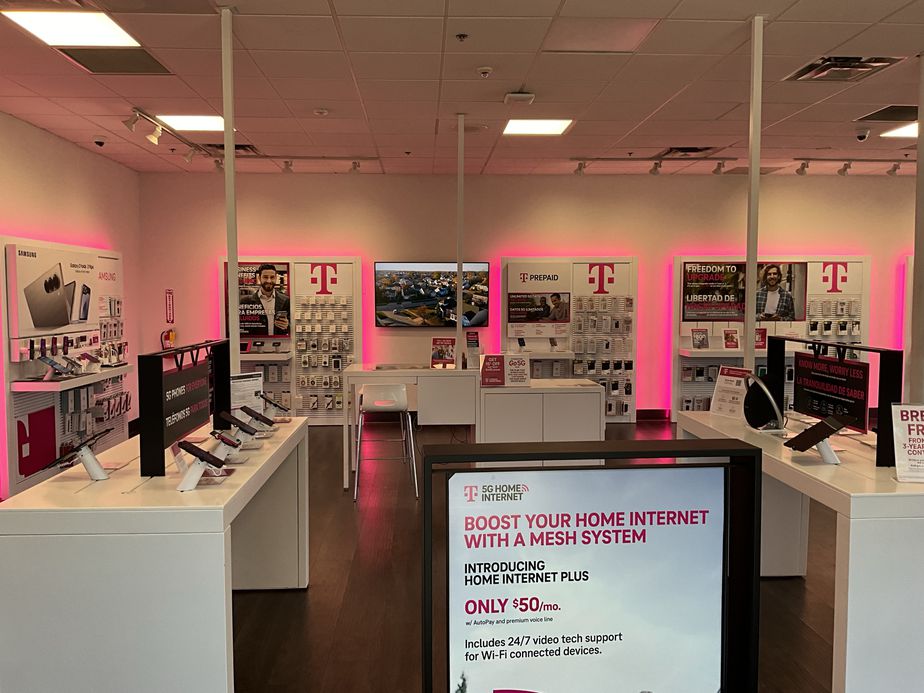 Interior photo of T-Mobile Store at Red Hill & Edinger, Tustin, CA