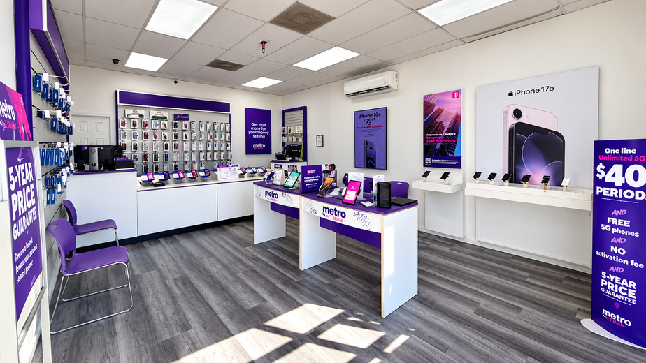 Metro by T-Mobile 12730 S Figueroa St - 12730 S Figueroa St 