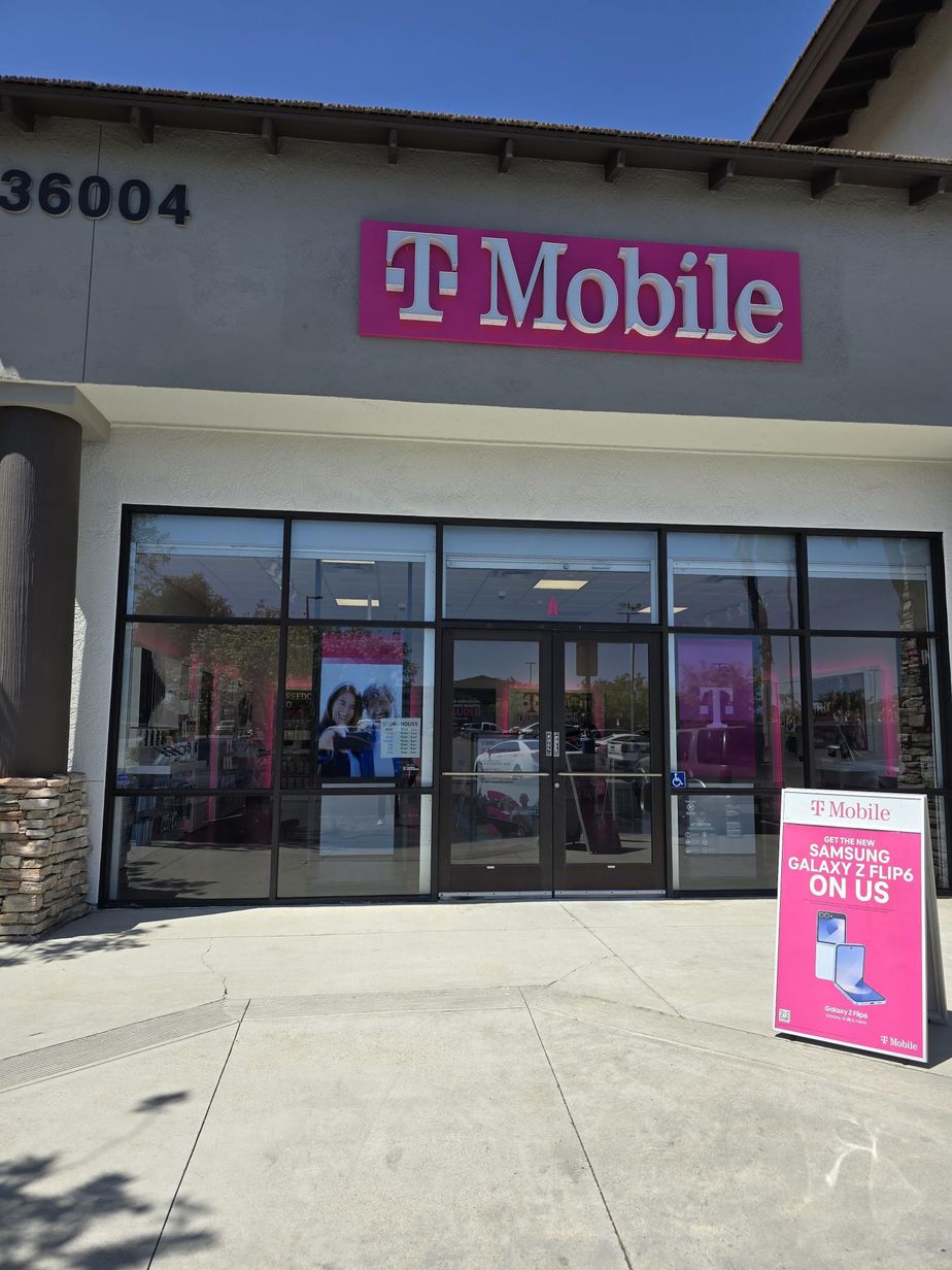 Exterior photo of T-Mobile Store at Bear Creek Village Center, Wildomar, CA