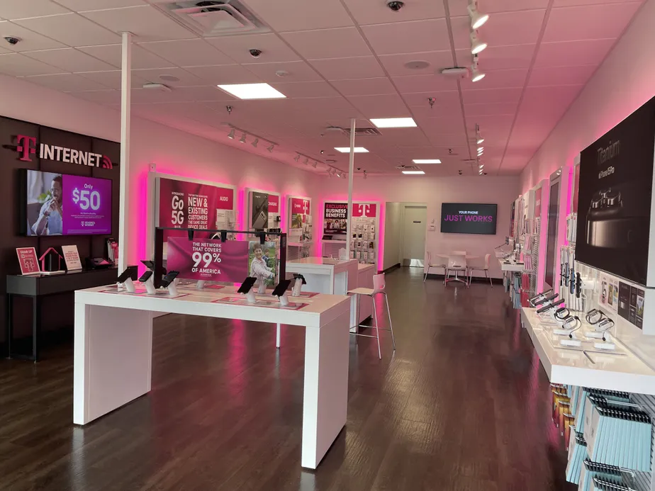  Interior photo of T-Mobile Store at Perdido Beach Blvd & Loop Rd, Orange Beach, AL 