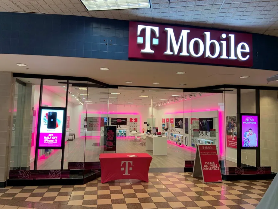 Exterior photo of T-Mobile store at Francis Scott Key Mall 3, Frederick, MD