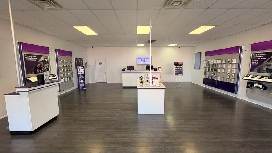 Metro by T-Mobile 800 Juan Tabo Blvd NE - 800 Juan Tabo Blvd NE 