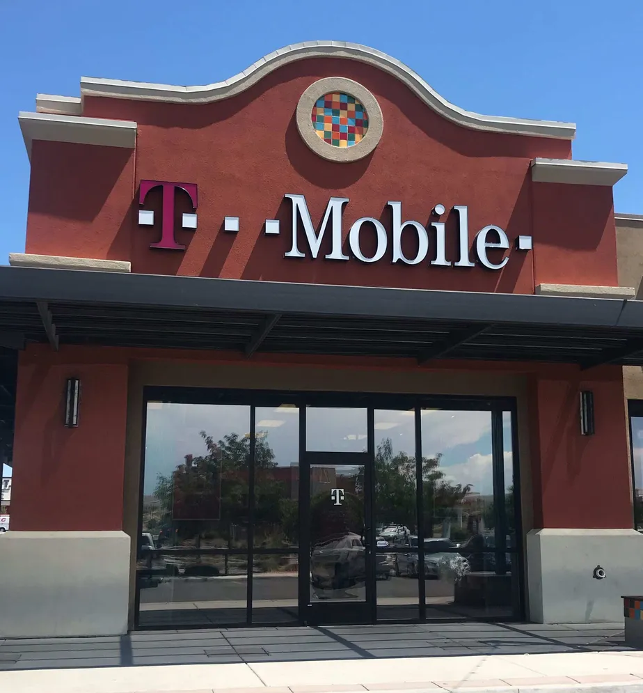 Exterior photo of T-Mobile store at Coors & Rio Bravo, Albuquerque, NM