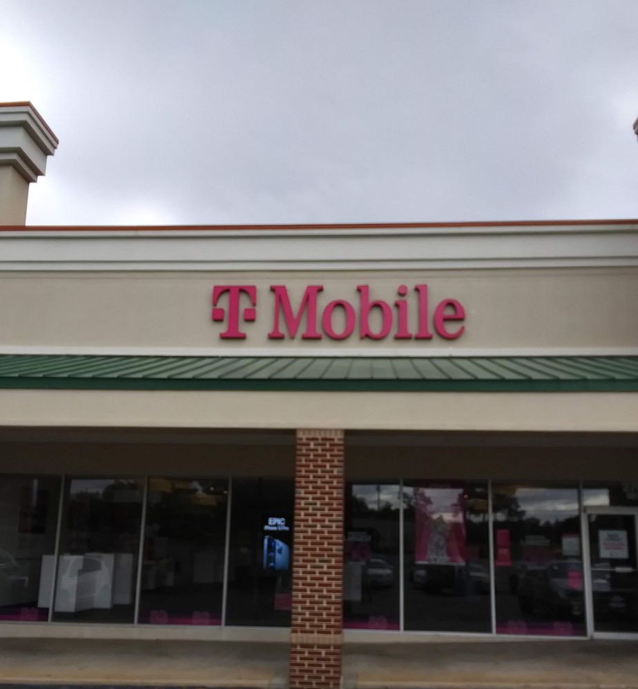 Exterior photo of T-Mobile Store at Washington Rd, Augusta, GA