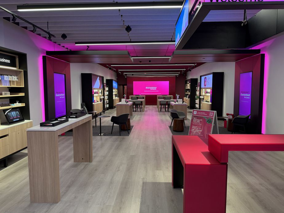  Interior photo of T-Mobile Store at Christiana Mall, Newark, DE 