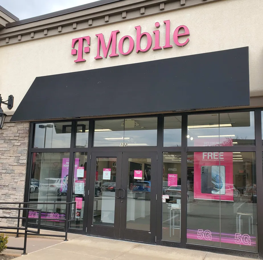 Exterior photo of T-Mobile store at Blue Spruce Way & William Penn Hwy, Murrysville, PA