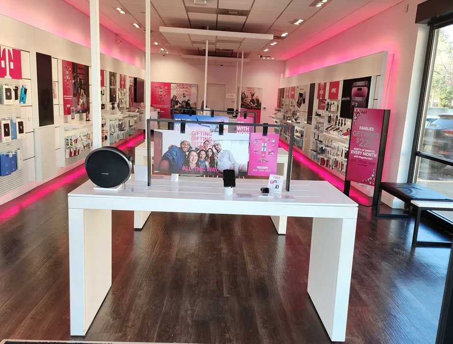 Interior photo of T-Mobile Store at Eleven Mile & Hoover, Warren, MI