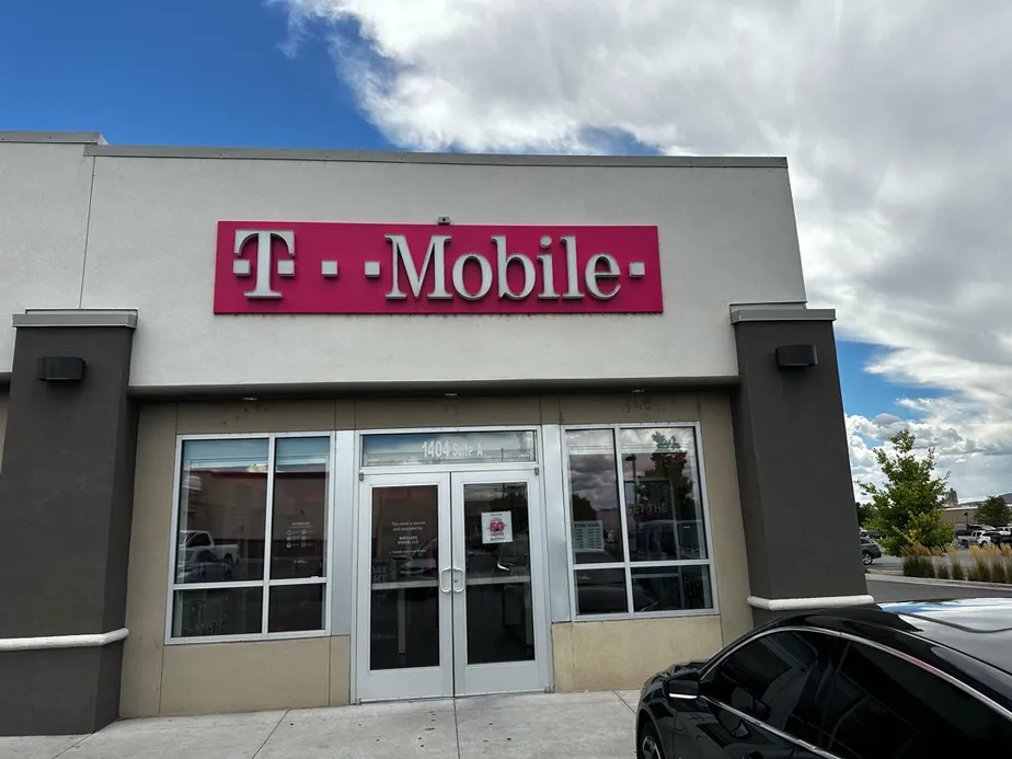  Exterior photo of T-Mobile Store at Riverside & Valley, Espanola, NM 