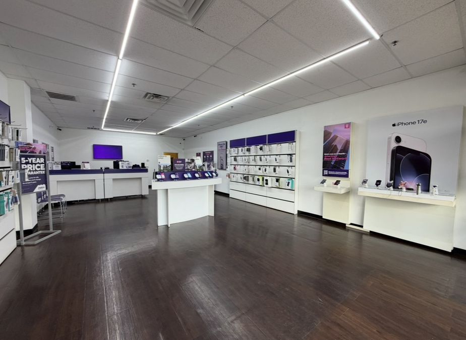 Metro by T-Mobile 5104 Harrisburg Blvd - 5104 Harrisburg Blvd 