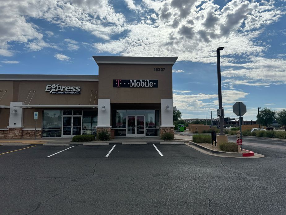 Exterior photo of T-Mobile Store at N Northsight Blvd & N Hayden Rd, Scottsdale, AZ