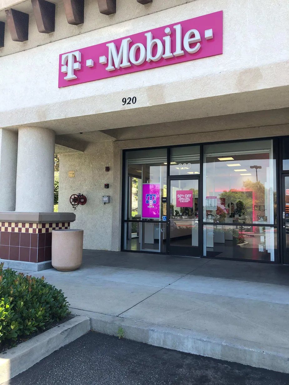 Exterior photo of T-Mobile store at Rancho Parkway & W Branch St, Arroyo Grande, CA