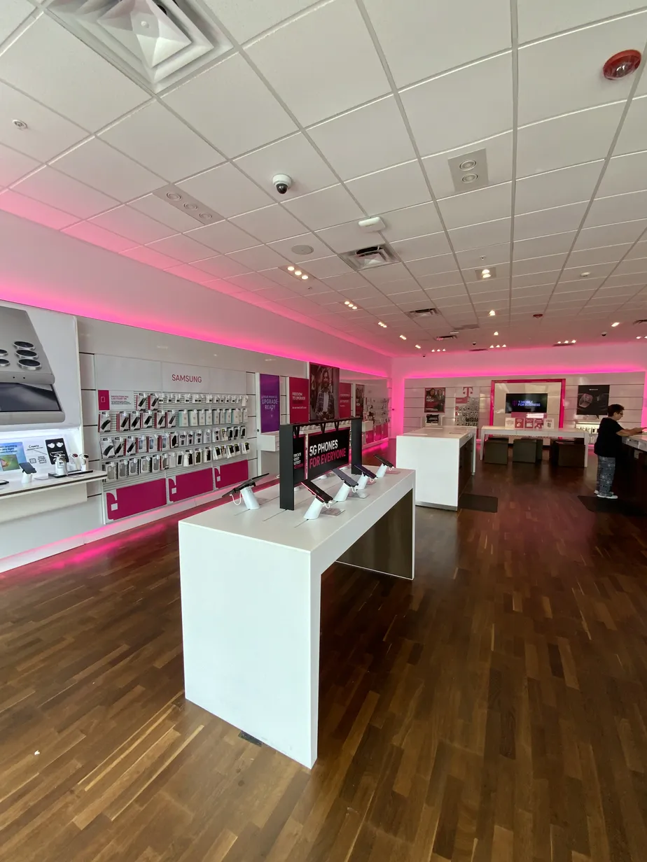  Interior photo of T-Mobile Store at N Federal & Ne 24th Street, Pompano Beach, FL 