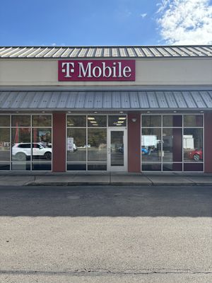 T-Mobile Authorized Retailer