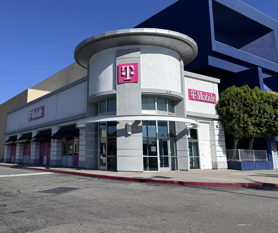  Exterior photo of T-Mobile Store at Avalon Blvd & Dominguez, Carson, CA 