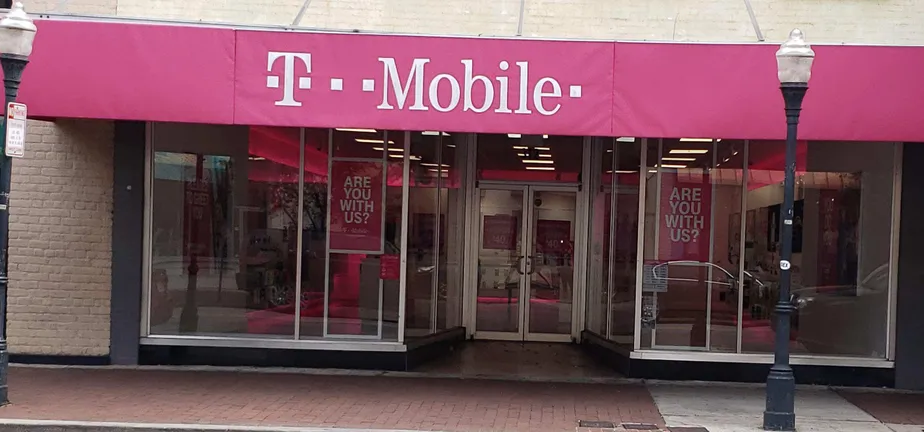  Exterior photo of T-Mobile store at Broughton St & Jefferson St, Savannah, GA 