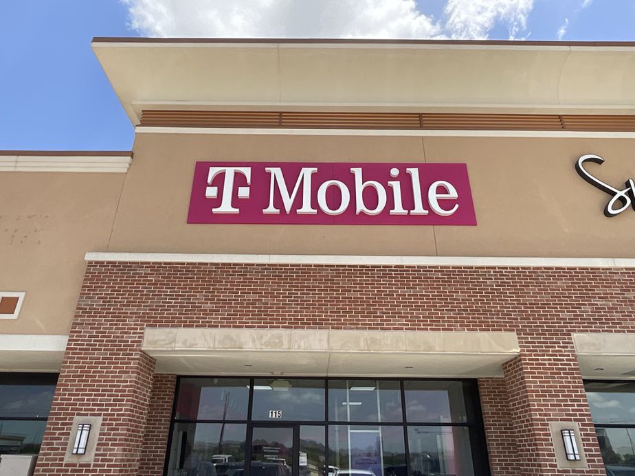 Exterior photo of T-Mobile Store at Fry Rd & Miramesa Dr, Cypress, TX