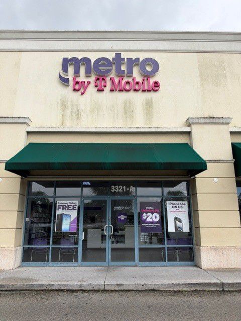 Metro by T-Mobile 3321 S Congress Ave - 3321 S Congress Ave 
