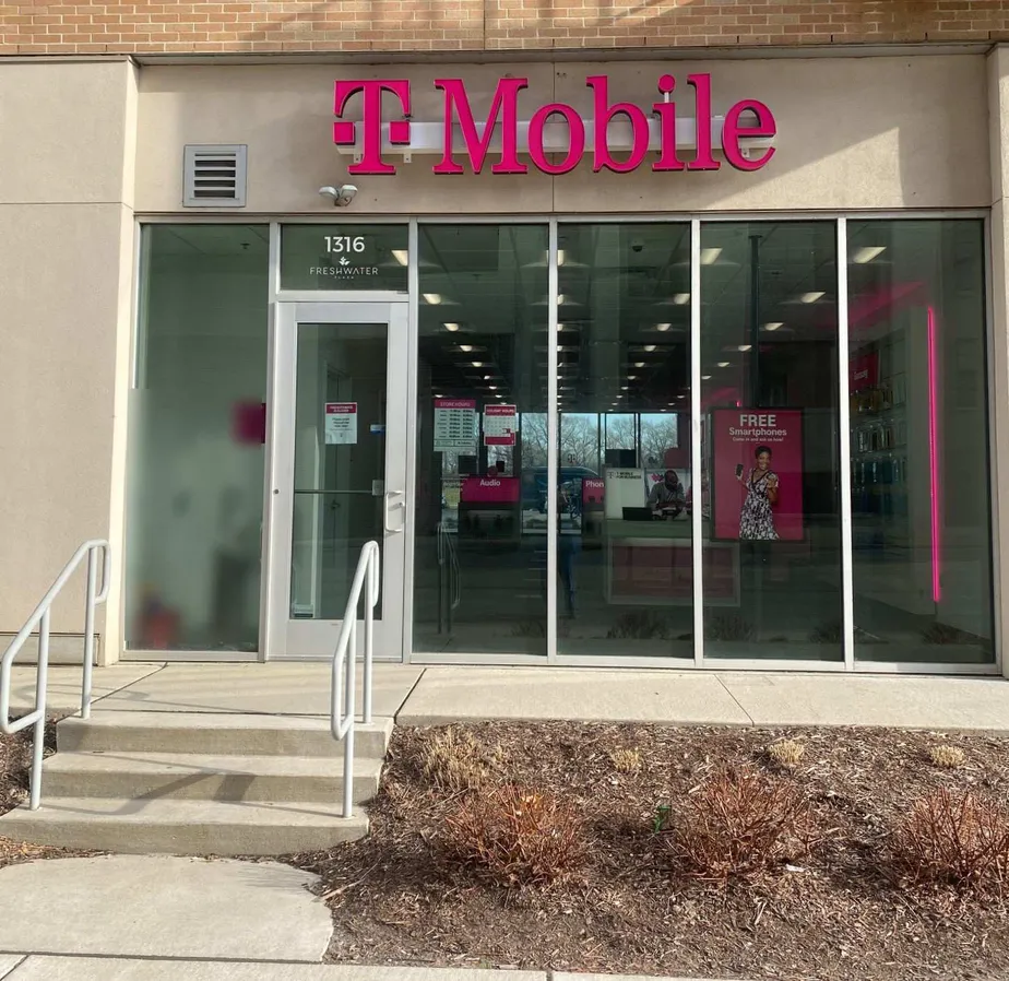 Exterior photo of T-Mobile store at S 1st St & E Greenfield Ave, Milwaukee, WI